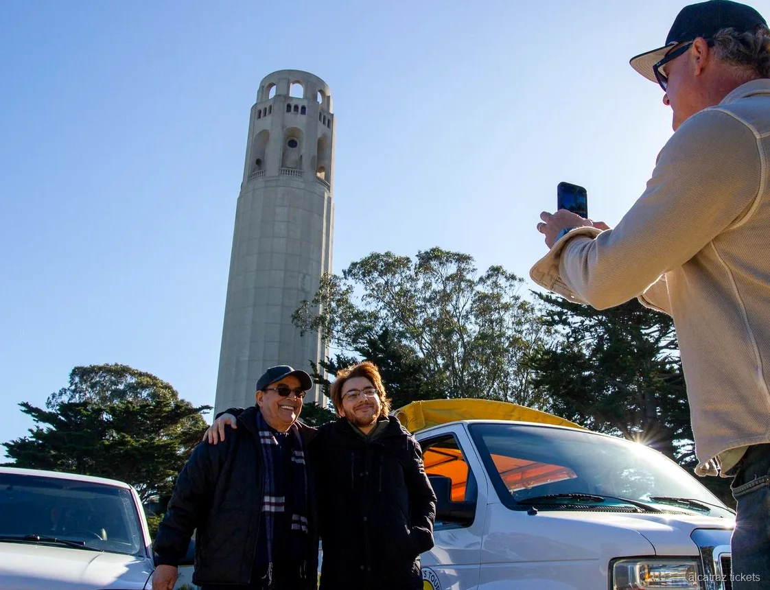 Sosta fotografica al Palace of Fine Arts nel tour dei punti clou della città con Alcatraz