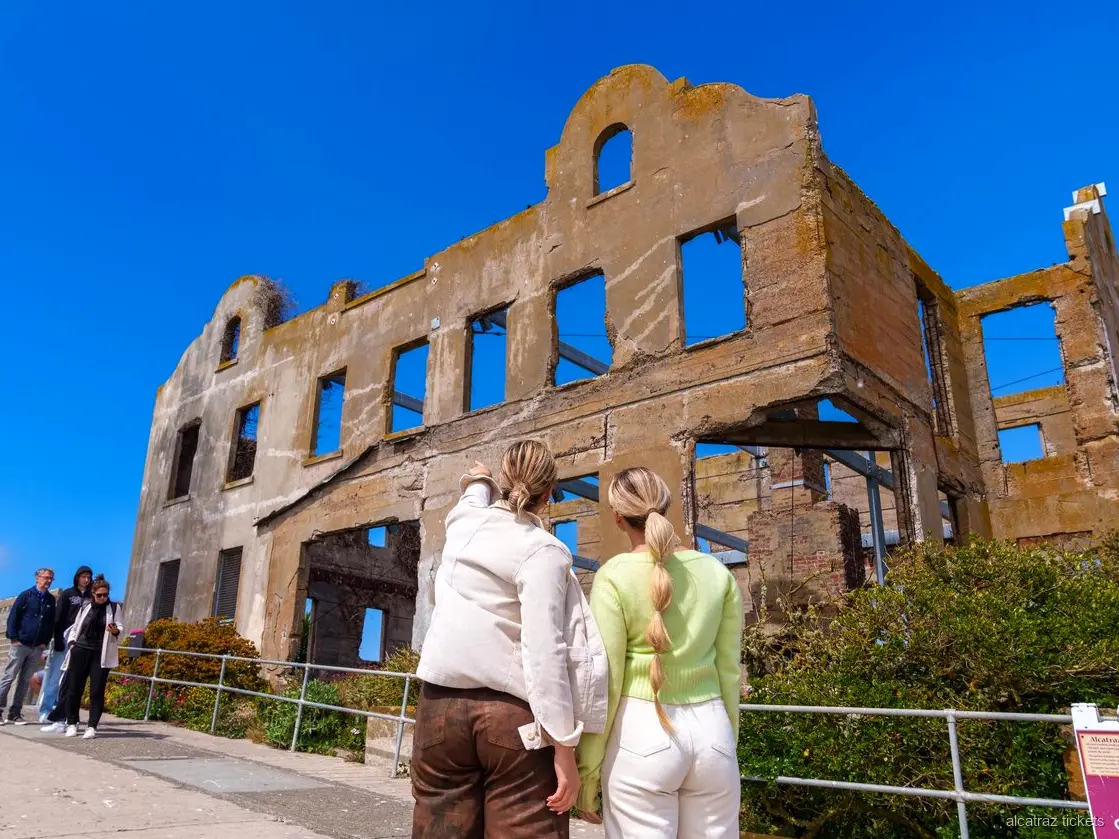 Blocco celle dell'isola di Alcatraz incluso nei biglietti traghetto
